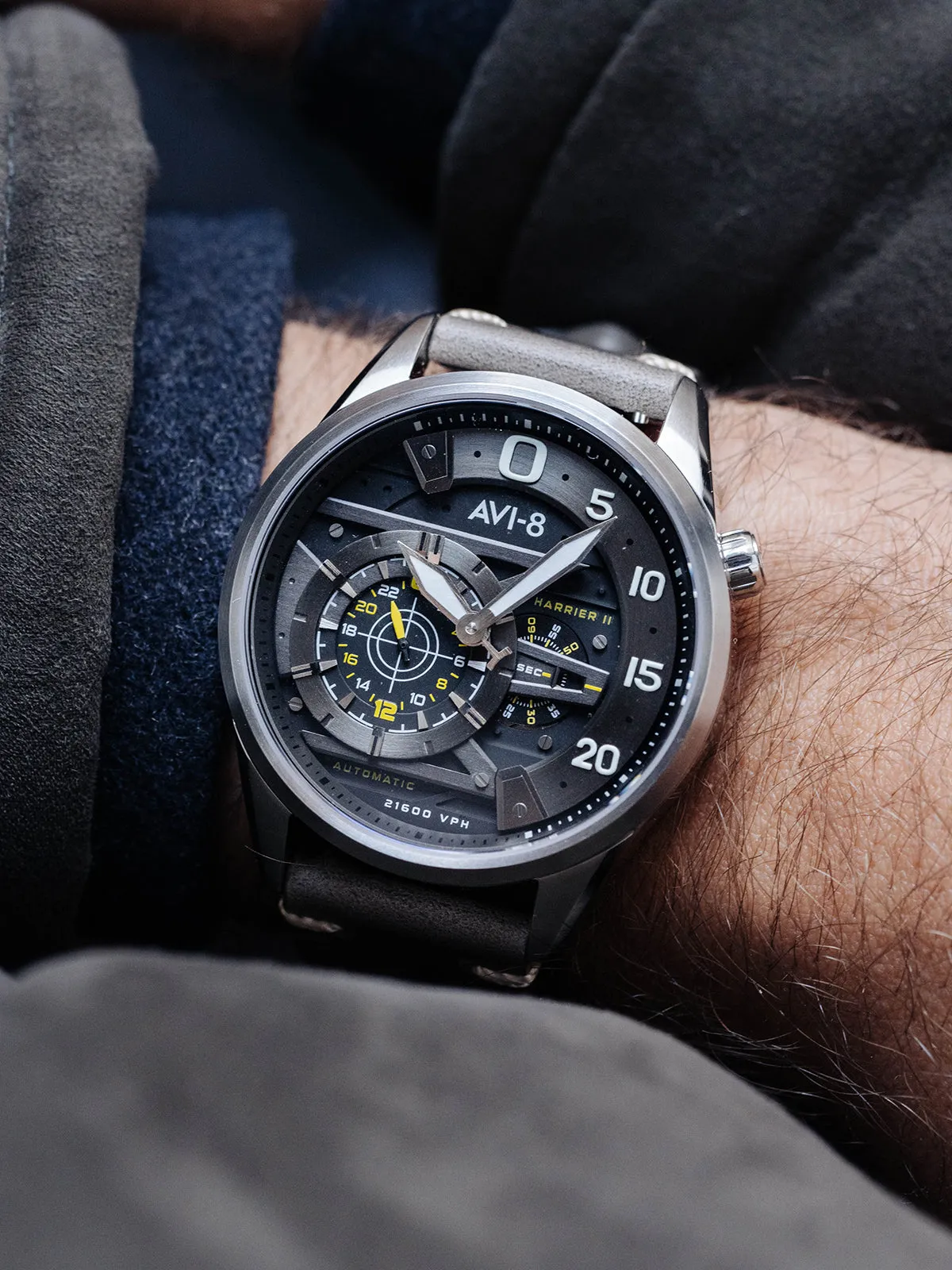 GRAPHITE GREY