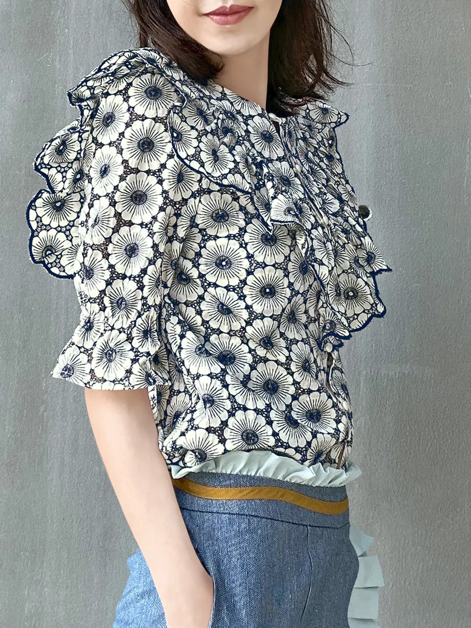 Last Chance! Violette Embroidered Ruffle Puff Sleeve Airy Blouse