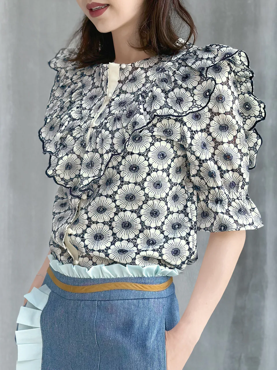 Last Chance! Violette Embroidered Ruffle Puff Sleeve Airy Blouse