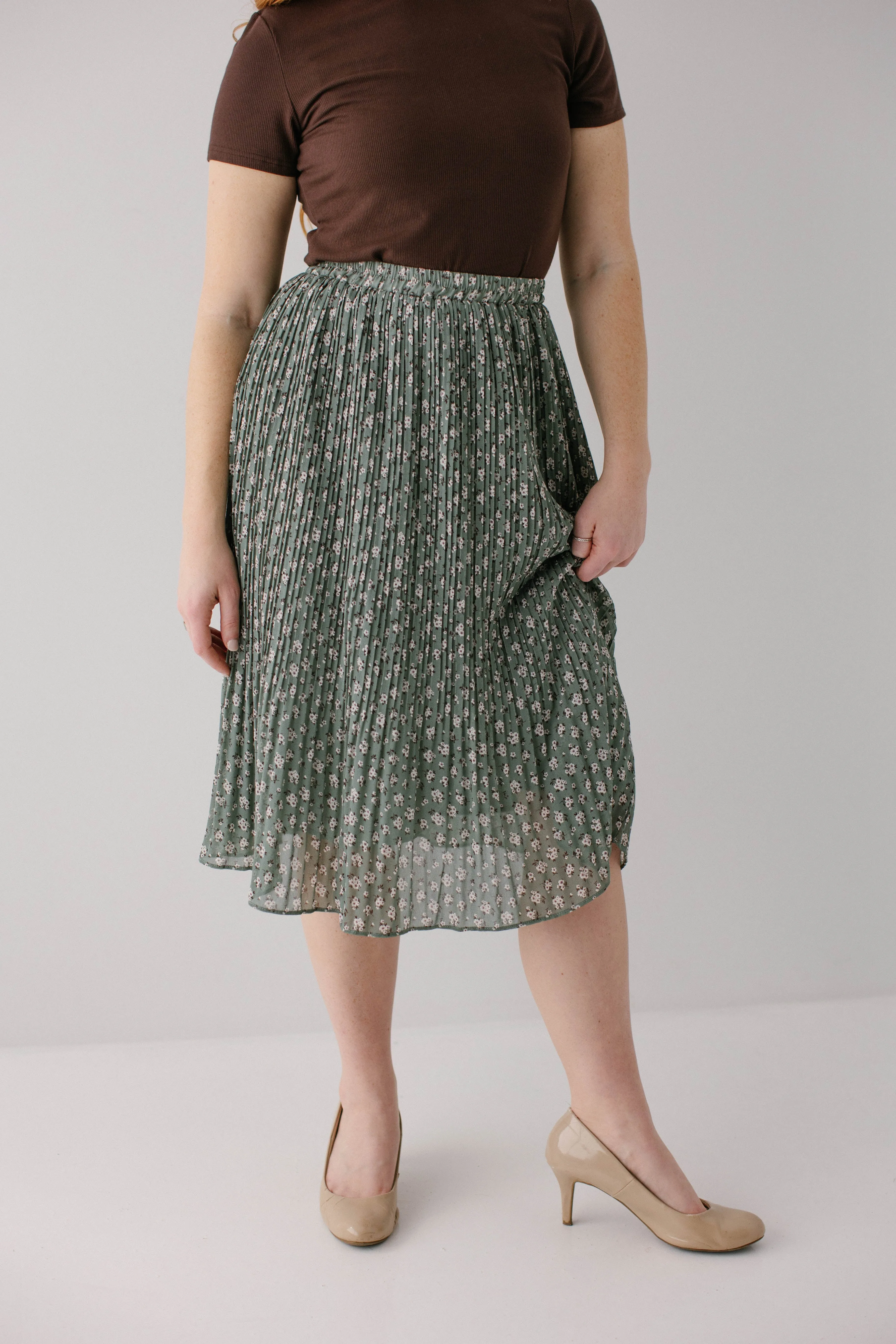 'Sariah' Ditsy Floral Pleated Midi Skirt in Sage FINAL SALE